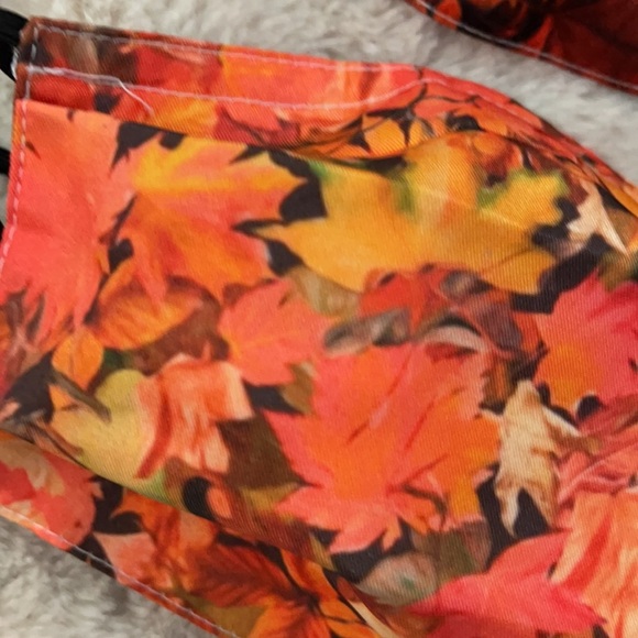 New set/2 Leaves face masks - Picture 3 of 5
